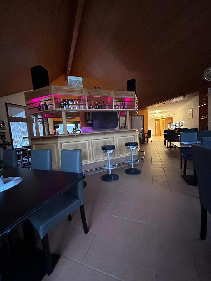 Hotel Edirol Vouvry Zewnętrze zdjęcie